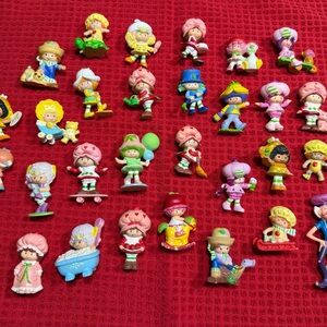 Strawberry Shortcake Lot of mini PVC figurines.